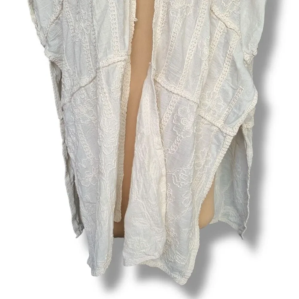 Chico’s White Embroidered Boho Floral Kimono‎ Open Front Drape Cardigan One Size